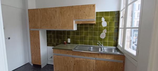 Immeuble avec local commercial - appartements