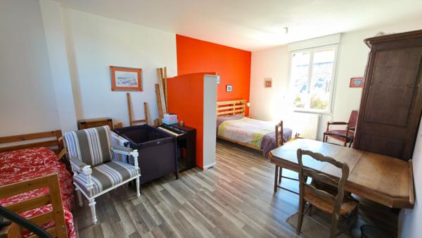 Grande maison en pierre à Montoir De Bretagne de plus de 160m² avec 3 chambres et jardin