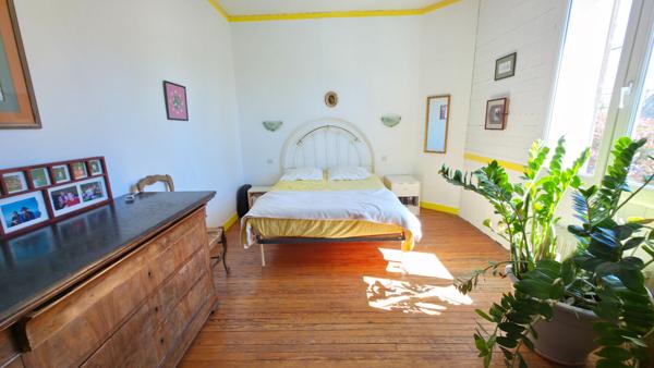 Grande maison en pierre à Montoir De Bretagne de plus de 160m² avec 3 chambres et jardin