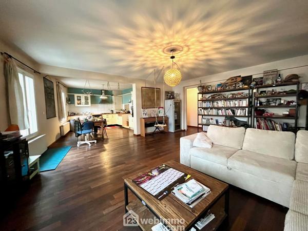 Appartement 102 m² à Bordeaux 33300