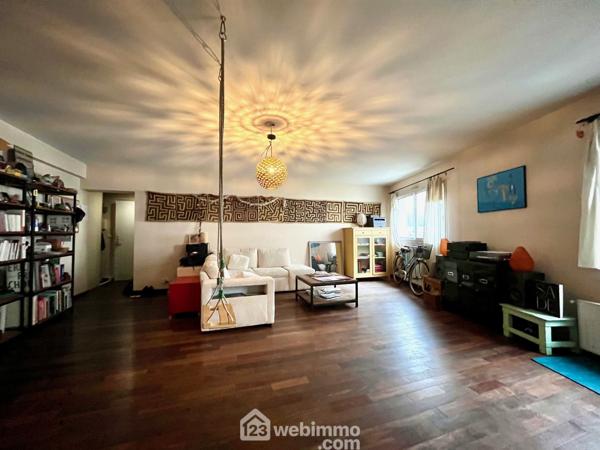Appartement 102 m² à Bordeaux 33300