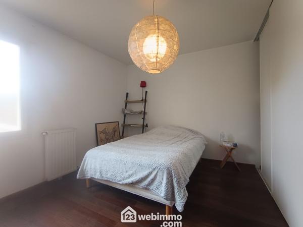 Appartement 102 m² à Bordeaux 33300