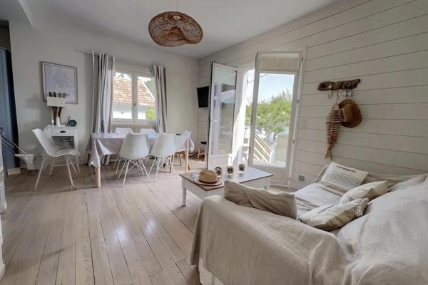 Arcachon - Les Abatilles ! Maison 5 pièces de 90 m2 avec terrasse et stationnement !