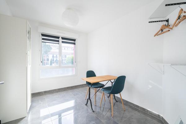 LOCATION APPARTEMENT T3 ( balcon et place de parking)