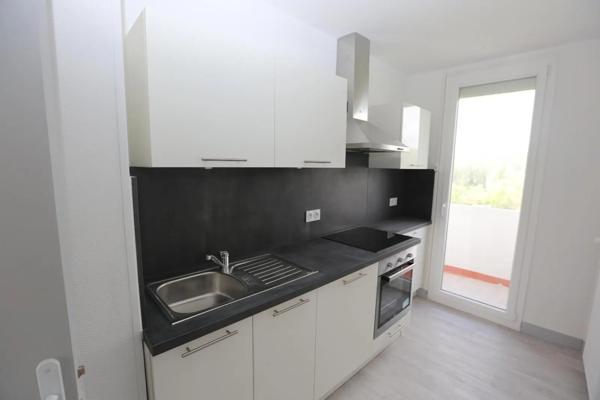 Appartement à louer 4 pièces 64.1m² Montbéliard (25200)