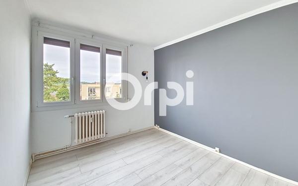 Appartement à vendre    3 pièces • 64 m2 Soissons