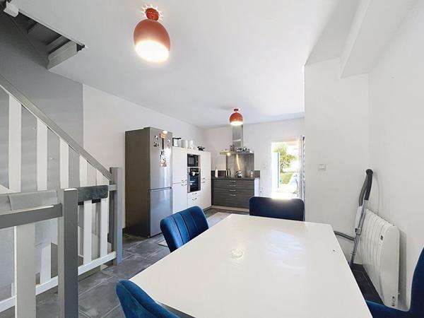 MAISON A TREMENTINES