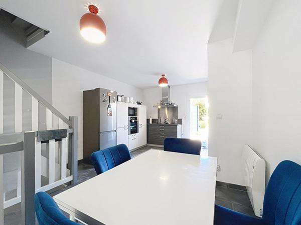 MAISON A TREMENTINES