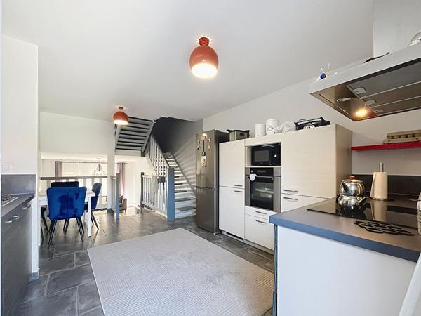 MAISON A TREMENTINES