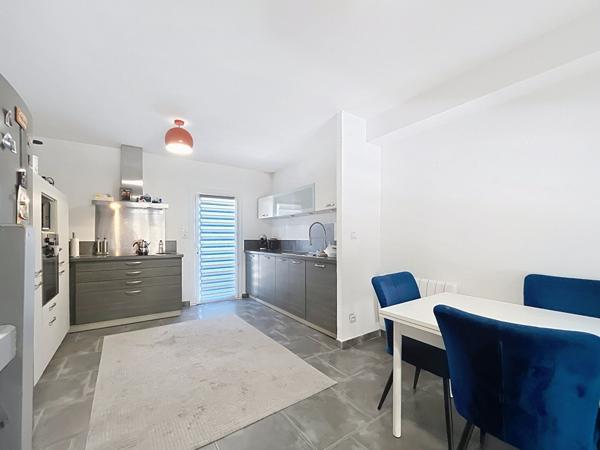 MAISON A TREMENTINES