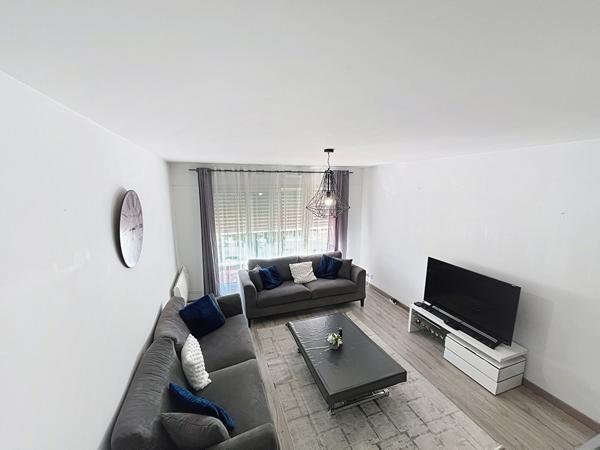 MAISON A TREMENTINES