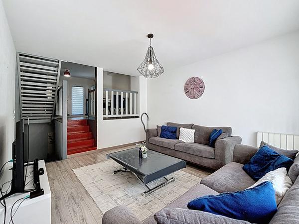 MAISON A TREMENTINES