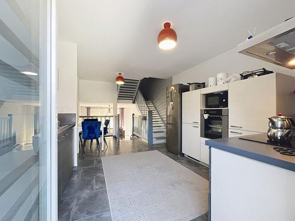 MAISON A TREMENTINES