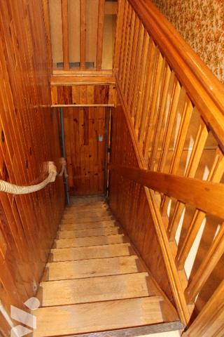 Maison ancienne de 235m² à rénover sur 10a de terrain en situation dominante surplombant la Moselle