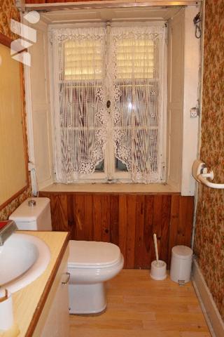 Maison ancienne de 235m² à rénover sur 10a de terrain en situation dominante surplombant la Moselle