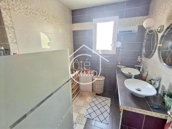 SAINT-GERMAIN-ET-MONS : Charmante maison de plain-pied, 5 pièces, 111m², avec jardin