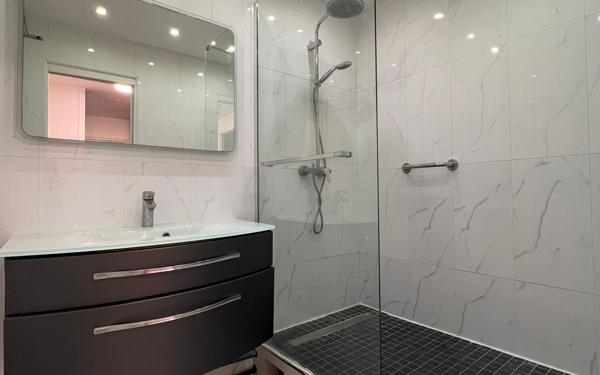 Appartement à louer    3 pièces • 65,30 m2 Levallois-Perret