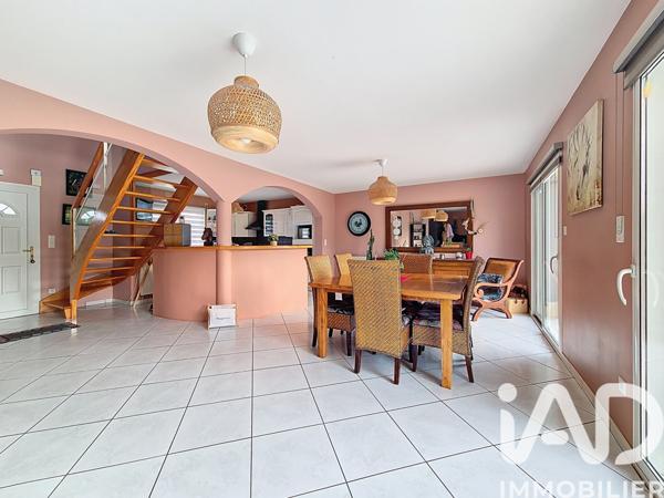 Maison à vendre 5 pièces 135 m² Isigny-le-Buat