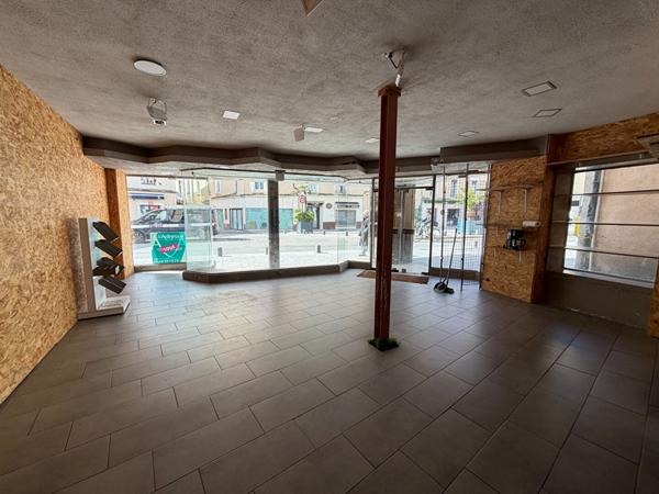 Local commercial Nimes 120 m2