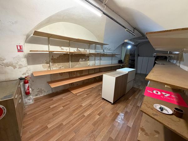 Local commercial Nimes 120 m2