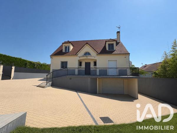 Maison à vendre 8 pièces 230 m² Saint-Fargeau-Ponthierry