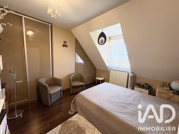 Maison à vendre 8 pièces 230 m² Saint-Fargeau-Ponthierry