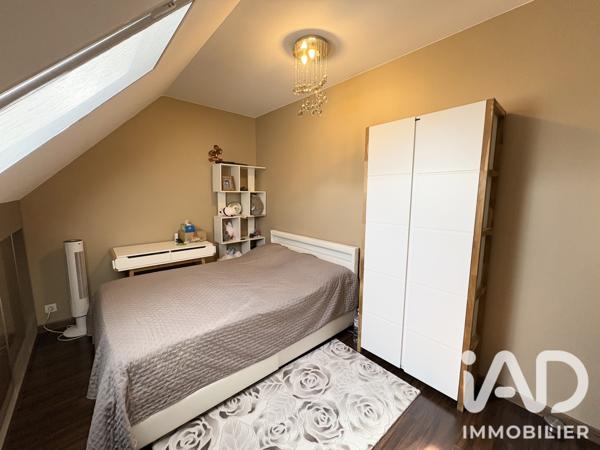 Maison à vendre 8 pièces 230 m² Saint-Fargeau-Ponthierry