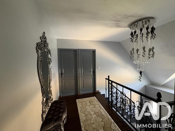 Maison à vendre 8 pièces 230 m² Saint-Fargeau-Ponthierry