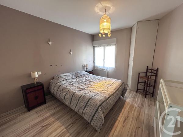 Maison à vendre  8 pièces - 210,80 m2 COUTRAS - 33