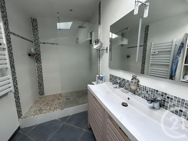 Maison à vendre  8 pièces - 210,80 m2 COUTRAS - 33