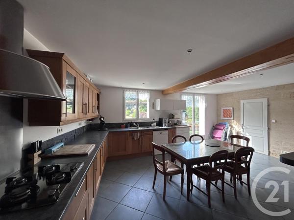 Maison à vendre  8 pièces - 210,80 m2 COUTRAS - 33