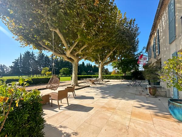 Mas authentique entre Alpilles et Avignon