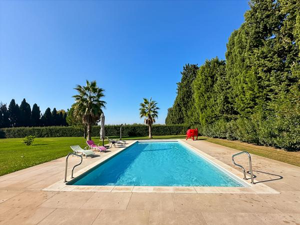 Mas authentique entre Alpilles et Avignon