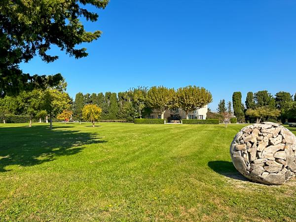 Mas authentique entre Alpilles et Avignon