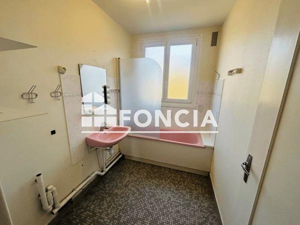 Location Appartement 4 pièces 78.3 m² - 18 A 22 RUE LUCIEN DUPUIS Vernouillet 28500