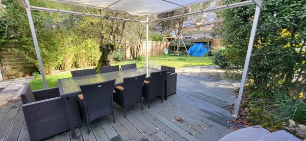 Maison à vendre    4 pièces • 156 m2 Mérignac