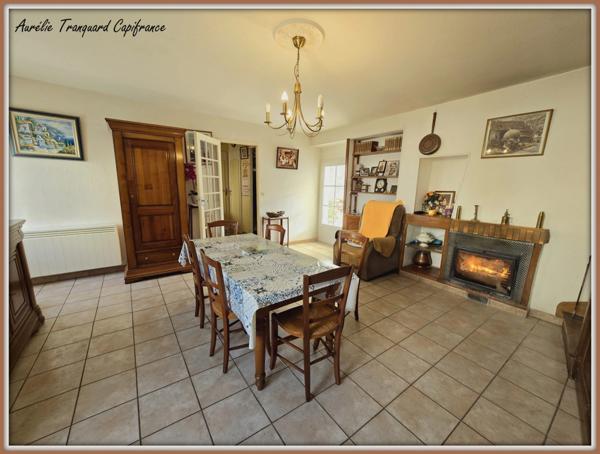 Maison à vendre 7 pièces AULNAY (17) composée de 4 chambres sur une parcelle de 312m², 70m² de dépendances