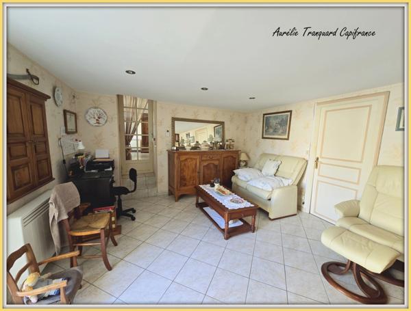 Maison à vendre 7 pièces AULNAY (17) composée de 4 chambres sur une parcelle de 312m², 70m² de dépendances