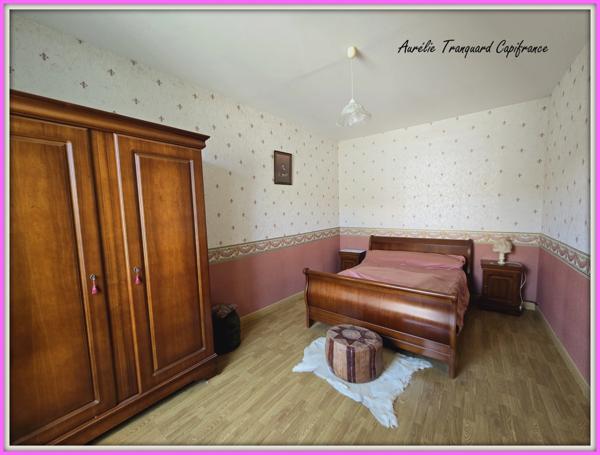 Maison à vendre 7 pièces AULNAY (17) composée de 4 chambres sur une parcelle de 312m², 70m² de dépendances