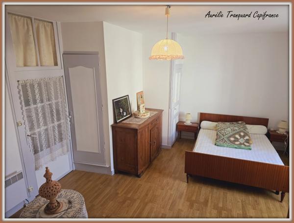 Maison à vendre 7 pièces AULNAY (17) composée de 4 chambres sur une parcelle de 312m², 70m² de dépendances