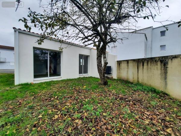Maison à louer à Challans en Vendée (85300), ref : 85091-L399