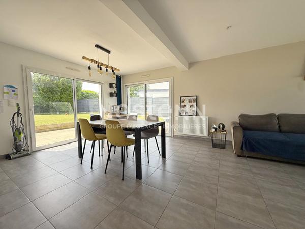 Maison contemporaine à vendre à LOCMINE 4 chambres, garage et son jardin de 550 m²