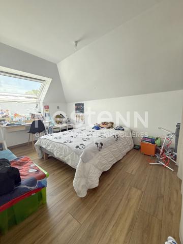 Maison contemporaine à vendre à LOCMINE 4 chambres, garage et son jardin de 550 m²