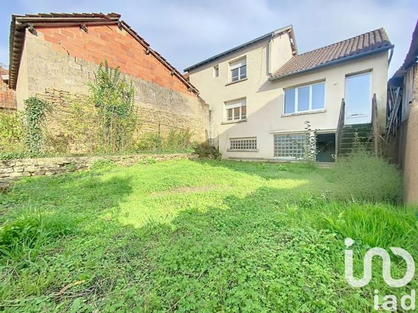 Maison de village 4 pièces de 102 m² à Aubas (24290)