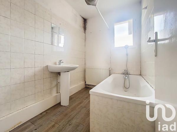 Maison de village 4 pièces de 102 m² à Aubas (24290)