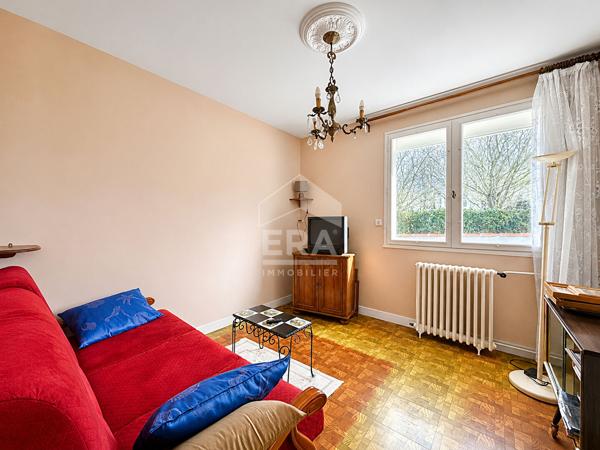 Maison individuelle de PLAIN PIED - 4 chambres - 785 m² de terrain - Beau potentiel