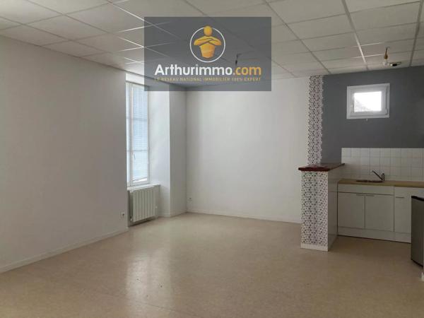 Location                                                      Appartement
                        
                     3 pièces                      69 m2                     à Josselin