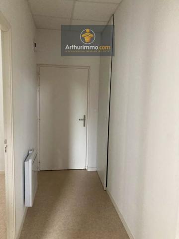 Location                                                      Appartement
                        
                     3 pièces                      69 m2                     à Josselin