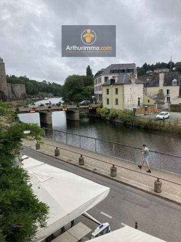 Location                                                      Appartement
                        
                     3 pièces                      69 m2                     à Josselin