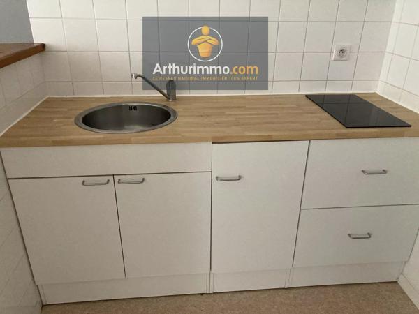 Location                                                      Appartement
                        
                     3 pièces                      69 m2                     à Josselin